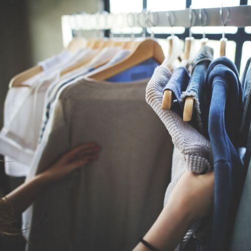 Acheter des vêtements d'occasion dans notre magasin, c’est vous attendre à recevoir des conseils personnalisés.